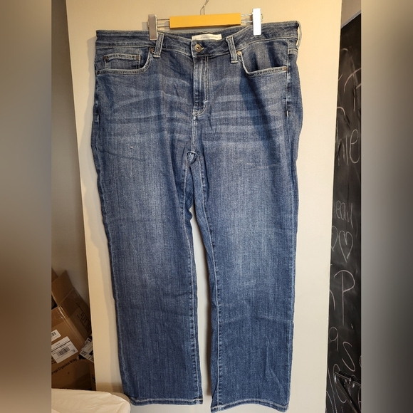 Denver Hayes Classic Blue Denim Jeans, Size 42x30 - Picture 2 of 5